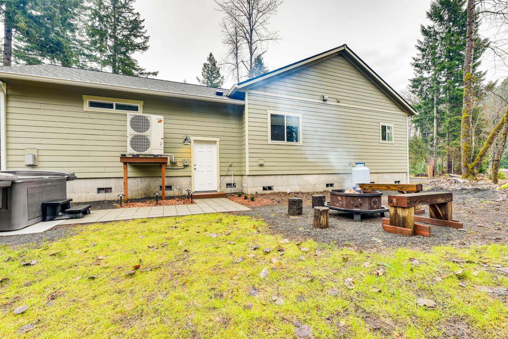 Family-Friendly Packwood Retreat With Deck!ヴィラ エクステリア 写真